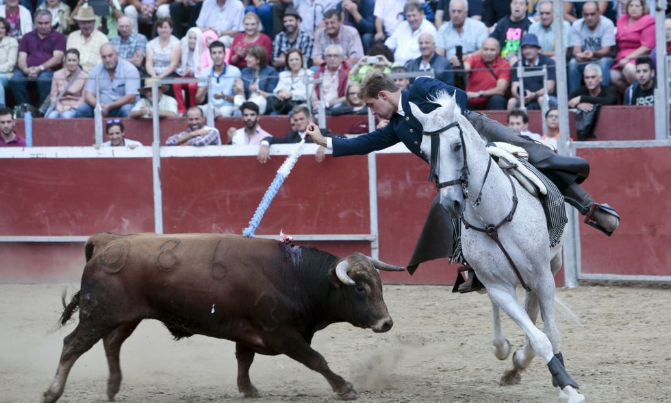 Xaora destac� especialmente la elevada asistencia de p�blico al espect�culo taurino. 