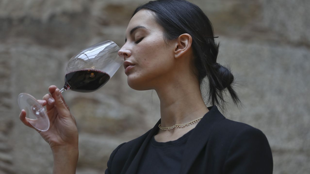 BIOINDUSTRIA.Pablo Iglesias e Isabel D�az Ayuso durante unas jornadas sobre el tratamiento informativo de la discapacidad en octubre del 2020