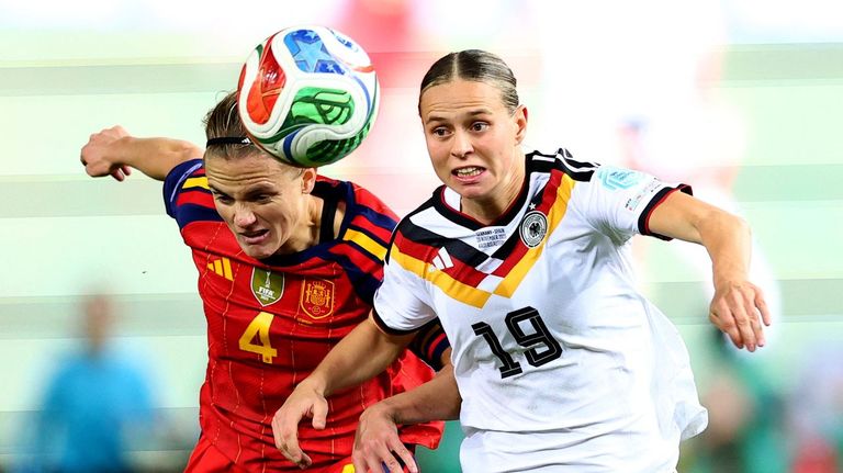 España resiste y se jugará revalidar la Liga de Naciones en casa