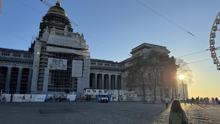 El Palacio de Justicia de Bruselas se desnuda