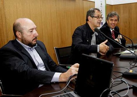 Isidro Varela, Evencio Ferrero y Norberto Penedo, en la apetura. 
