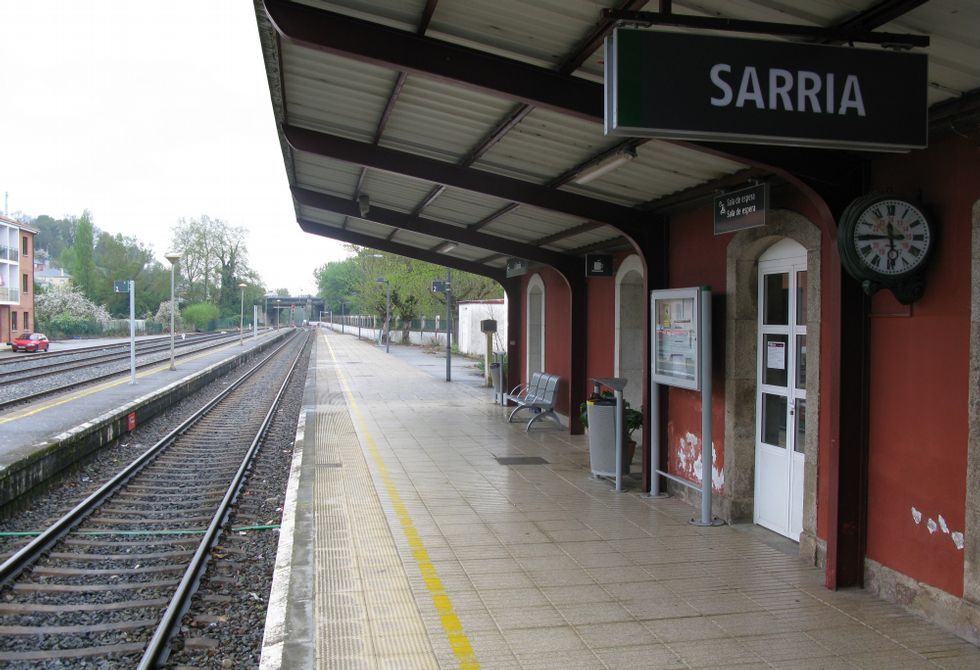 La cantina de Sarria tiene acceso al propio apeadero de la estaci�n de tren. 