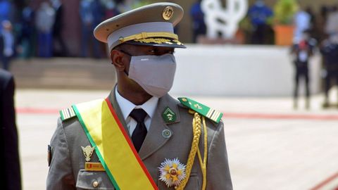 El coronel Assimi Goita, líder de dos golpes militares, llegó al poder de Mali en junio.