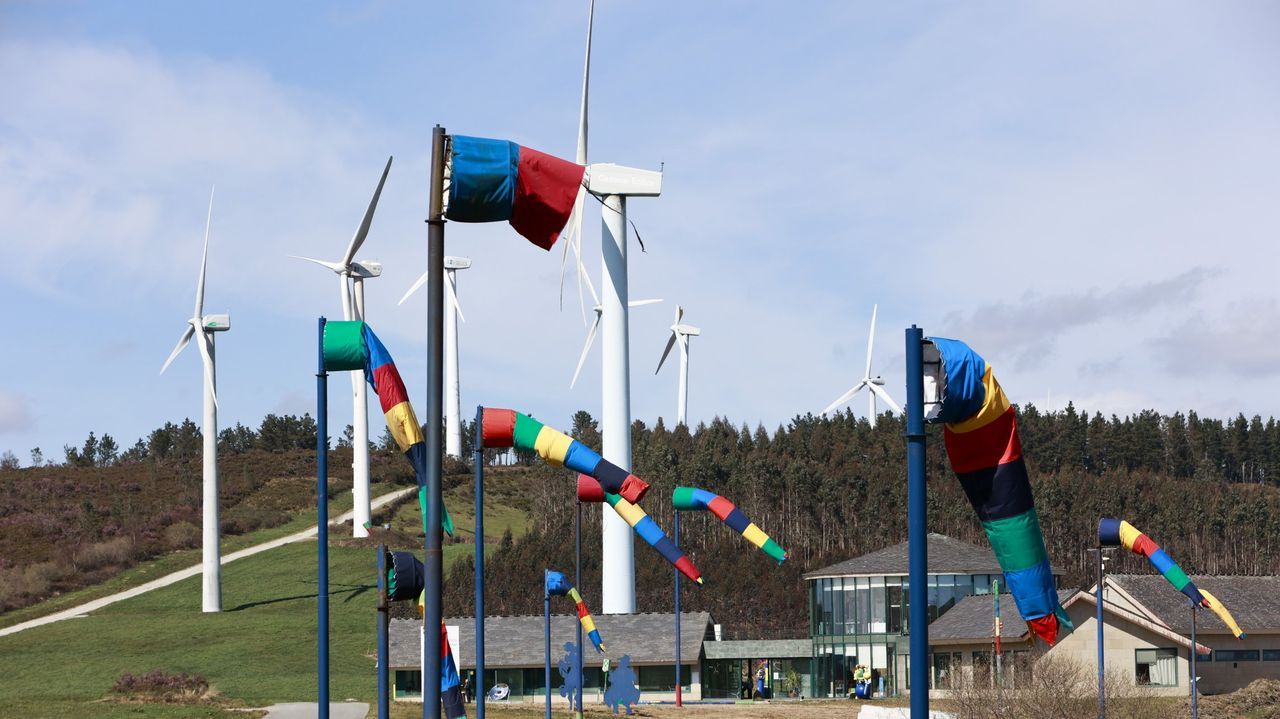 Las instalaciones del parque se reparten por los municipios de Xermade y Monfero