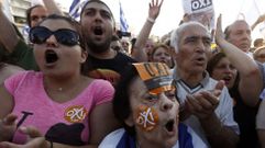 Manifestaciones multitudinarias en Atenas por el referendo