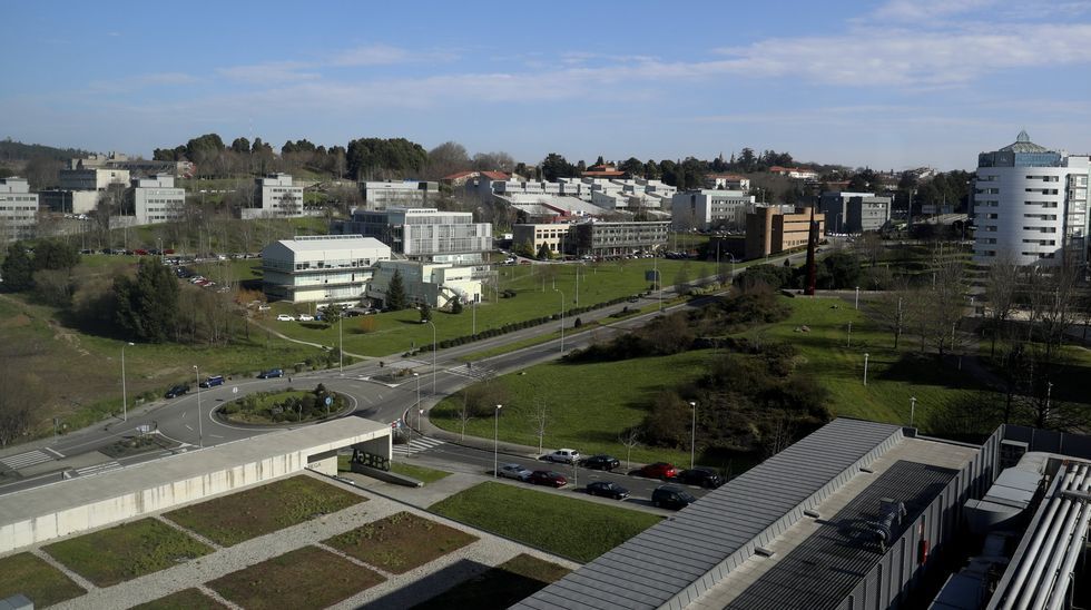 Campus de Santiago, donde estudian unos 22.000 alumnos; en Galicia en total hay sobre 56.000 personas preparándose en la universidad