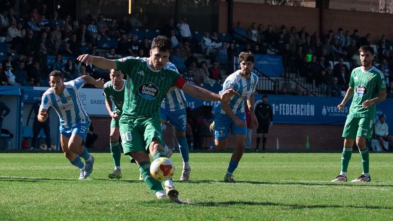 Un infierno de once metros para Il Demoni desde su llegada al Racing Club Ferrol