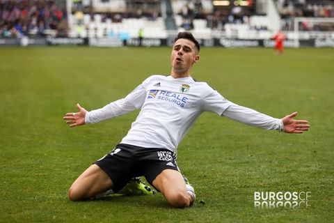 Gaspar Campos celebra un gol