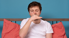 Dormir respirando por la boca puede generar ronquidos.