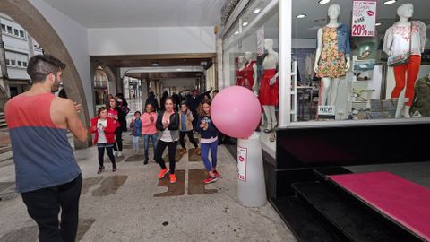 Comercios de Noia celebran Pink Fashion