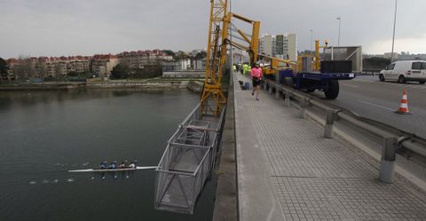 Los tcnicos revisaron el estado del puente en marzo del 2015. 