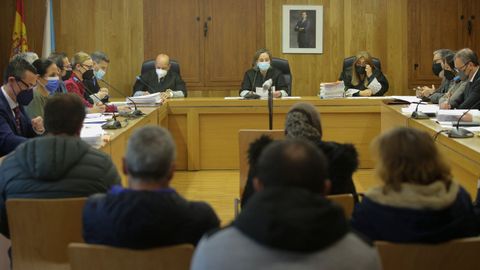 Hasta 17 acusados se sentaron en el banquillo de la Audiencia Provincial de Lugo este miércoles en el macrojuicio de la Operación Pollo.