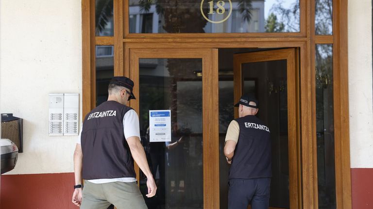 La policía vasca detiene a una mujer por la muerte de su marido después de que dijese en Urgencias que se había caído de la cama