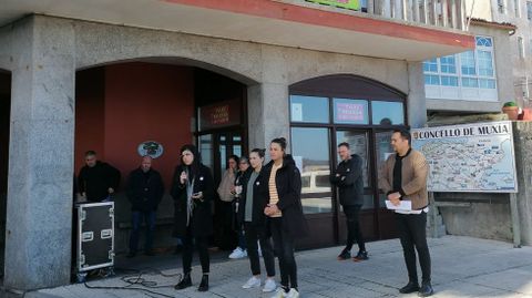 Lectura del manifiesto institucional en Muxía