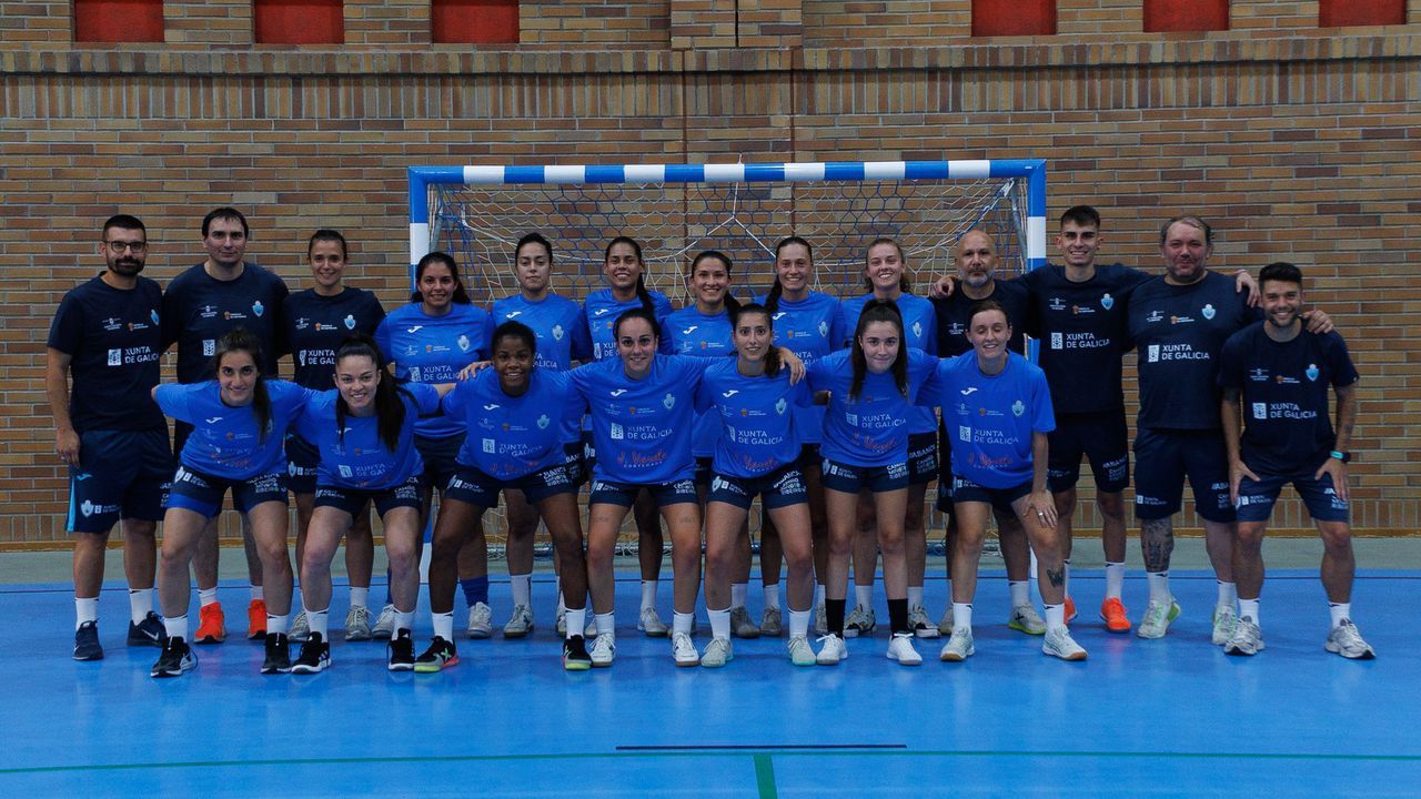 La Vuelta recorri la provincia de Lugo.Plantilla del Estrela Futsal
