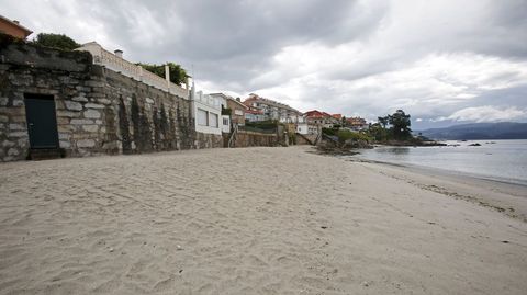 Playa de A Carabuxeira, en Sanxenxo, a 18 de junio del 2021