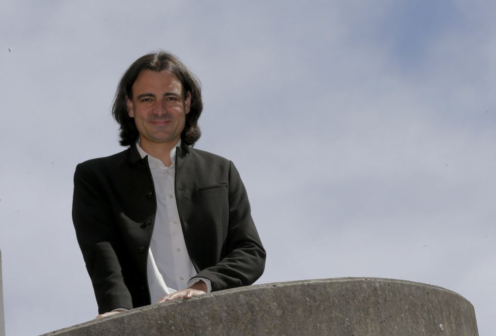 El presidente de la Asociaci�n de J�venes Empresarios, Marcos Balboa, tiene 37 a�os y est� soltero. 