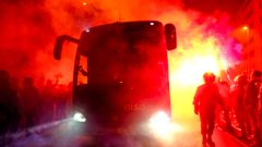 Recibimiento al autob�s del Real Oviedo