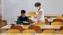 Un alumno se examina de selectividad en Vigo