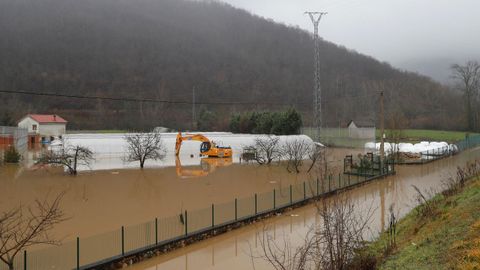 Inundaciones al desbordarse el ro Naln en Las Inmediaciones de Laviana(Asturias)