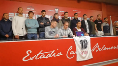 Jugadores y cuerpo t�cnico en rueda de prensa