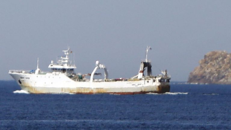 El buque Novaya Zemlya partió al mediodía hacia el norte de Europa