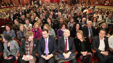 Autoridades en el acto institucional del 8M