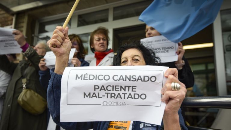Sube el respaldo a la huelga de médicos en primaria, que suspendió 380 consultas en Pontevedra y O Salnés