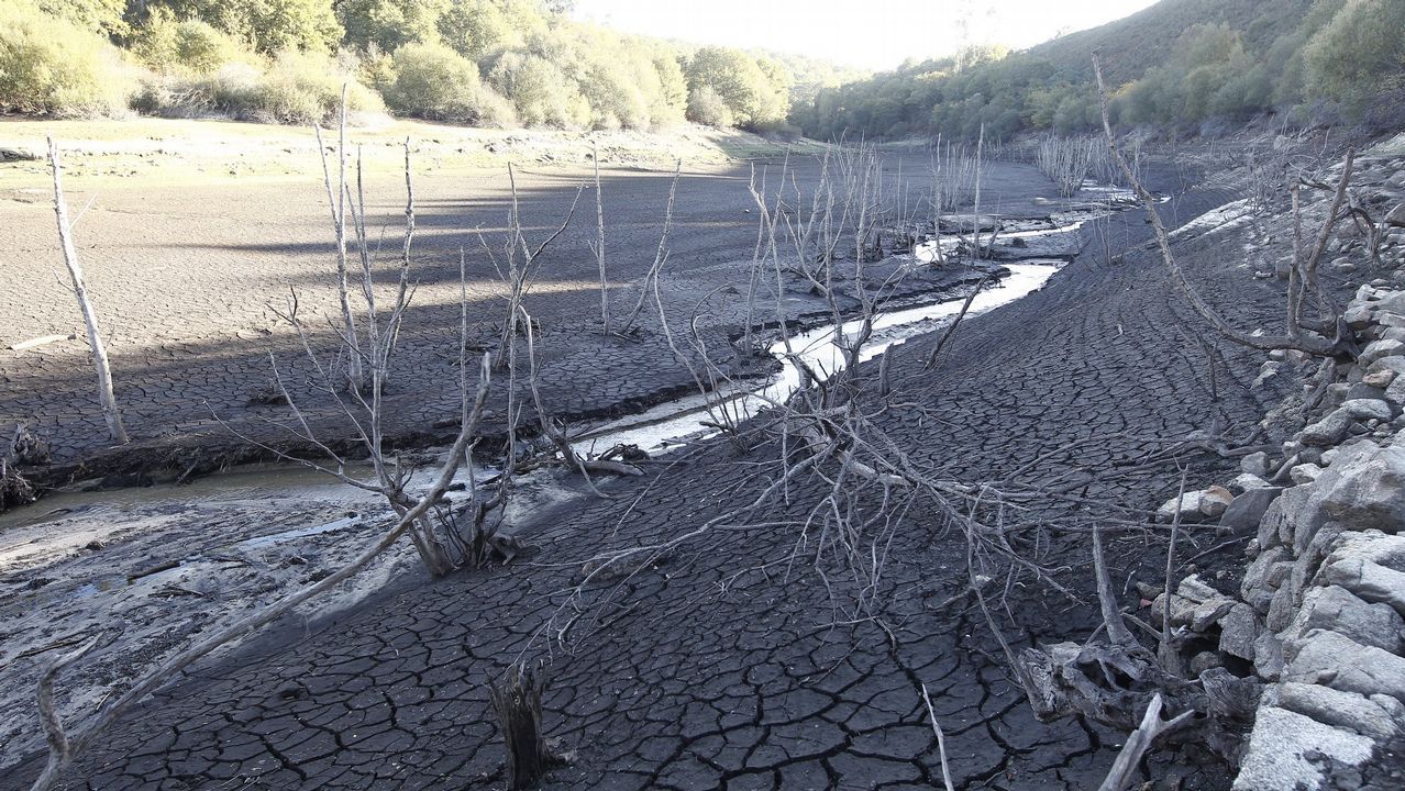 Galicia a oscuras por la Hora del Planeta.Litoral de Corme, en Ponteceso, incluido en la Red Natura