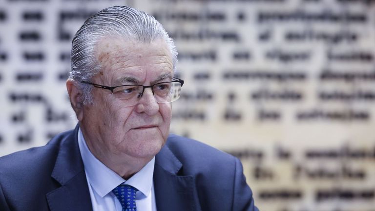 Plus Ultra opera cinco destinos desde Madrid y renegocia con la SEPI el pago de su rescate