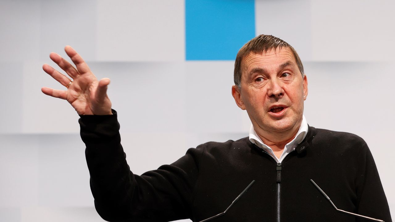 El lder de EH Bildu, Arnaldo Otegi, durante una rueda de prensa en San Sebastin
