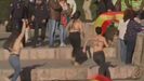 Tres activistas de FEMEN detenidas tras irrumpir en el acto de cierre de campaña de Vox en Madrid