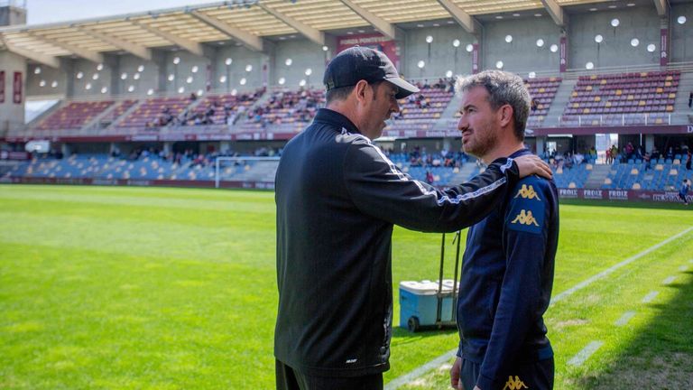 Rubén Domínguez, entrenador del Pontevedra: «Dudar de este equipo es tener ignorancia sobre fútbol»