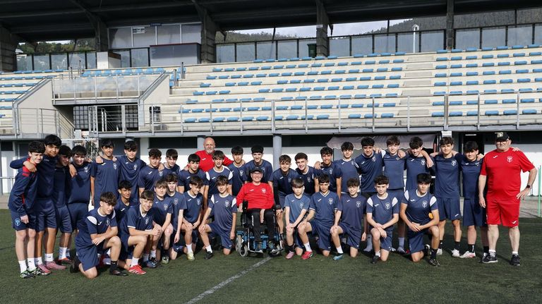 La SD Viveiro cadete de Kiko Rey arrasa y devuelve al fútbol base de A Mariña a Preferente: «Cualquiera con este equipo lo haría igual o mejor que yo»