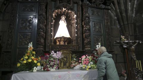 El ajuar de la Virgen de Chamorro, que ser restaurada en los prximos das, fue robado en abril. 