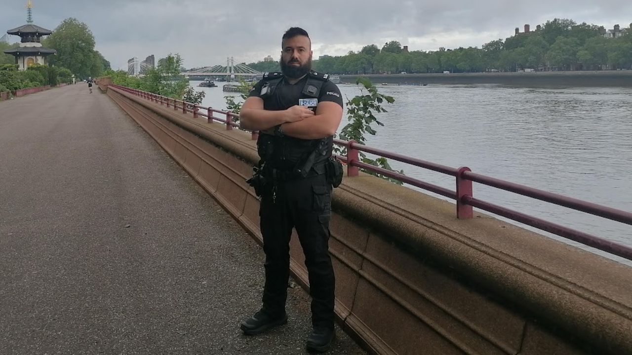 Protagonistas gallegos del 23F.Fabi�n Fojo trabaja en la polic�a metropolitana londinense.