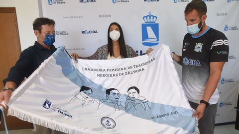 Javier Sampedro, Mara Sampedro y Suso Silva presentaron la regata