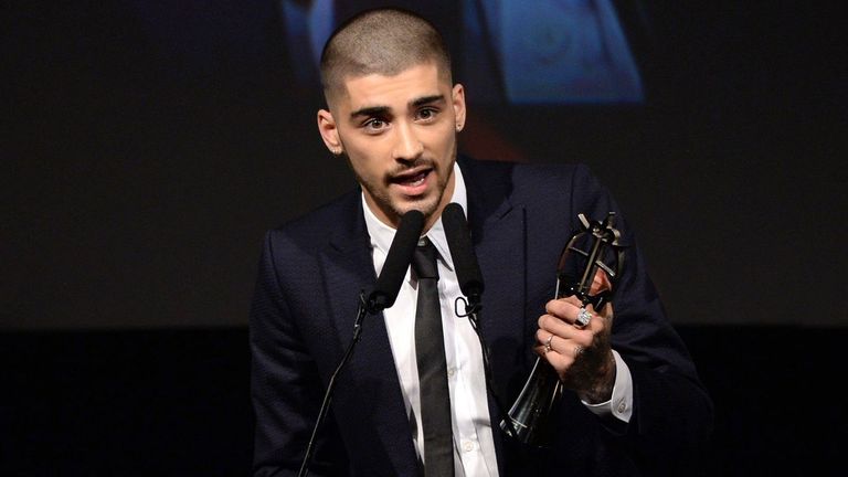 Zayn Malik, ex de One Direction, lanza su nuevo disco titulado «Konnakol»