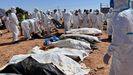 Rescate de cadáveres en la ciudad libia de Derna