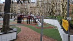 El parque infantil de San Lázaro lleva una semana clausurado