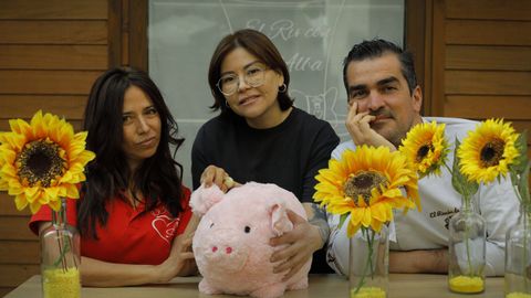 De izquierda a derecha: Silvina, Angélica e Iago, de El Rincón de Alba