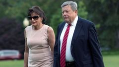 Los padres de Melania Trump, Viktor y Amalija Knavs, juraron la Constitucin norteamericana en una ceremonia privada celebrada en Nueva York