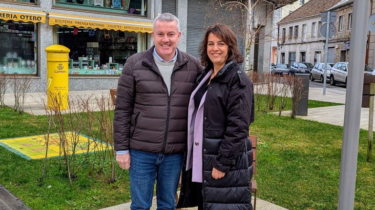 Luis Piña y Paula Fernández se dieron ayer el relevo como diputados