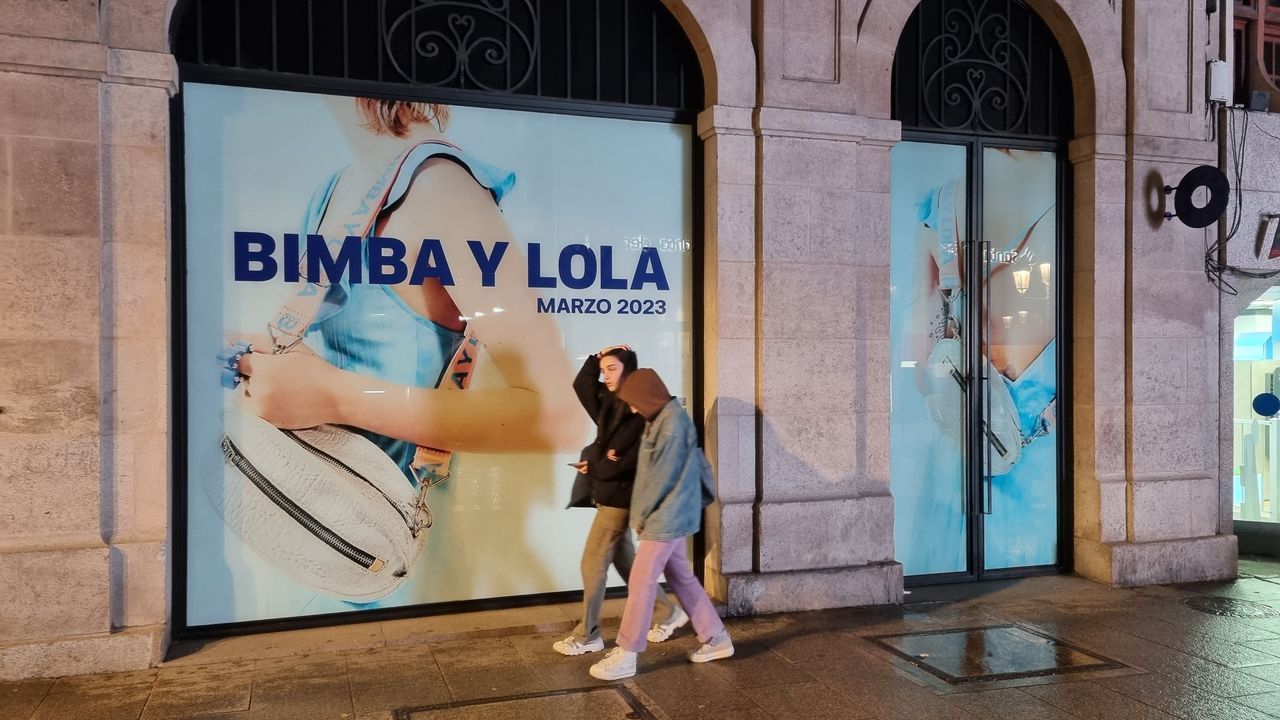 La tienda de Bimba y Lola en Ourense cierra por reformas durante