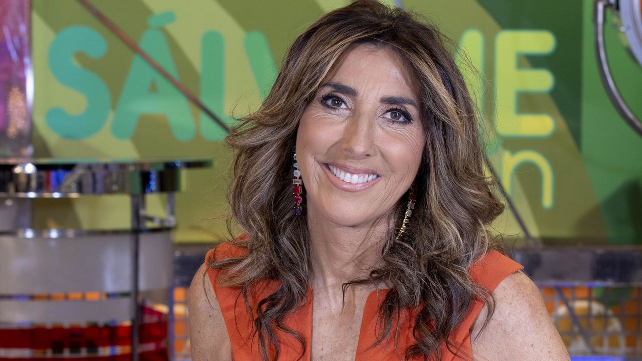 Las imágenes del acto de despedida del buque logístico australiano.José Antonio Valencia, director general de Erimsa