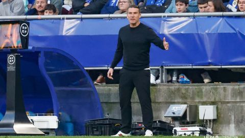 Luis Carrin, en la banda del Carlos Tartiere