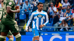 Lucas Noubi, durante el encuentro del Deportivo - Legan�s.