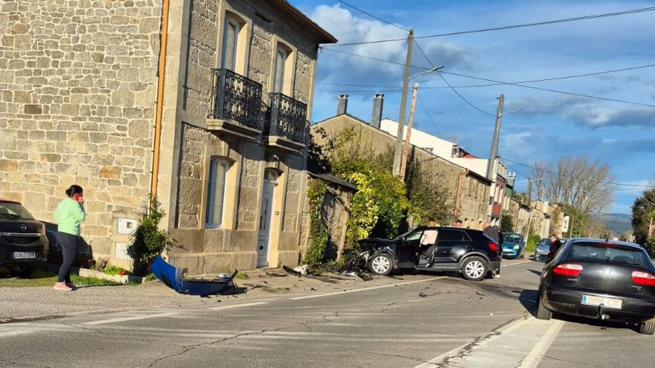 El accidente tuvo lugar a las 16.30 horas en la carretera LU-636