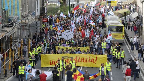 Manifestación en Santiago a favor del referendo