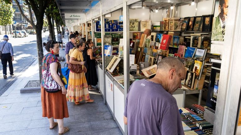 La Feira do Libro de Vigo abre con 26 puestos para descubrir las novedades editoriales